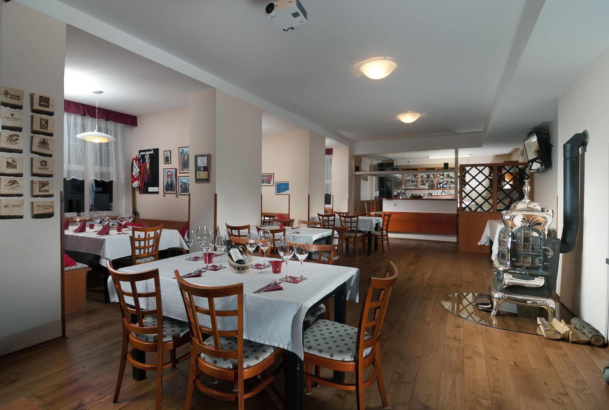 多摩维那酒店 Špindlerŭv Mlýn 外观 照片